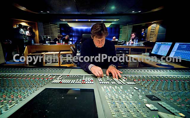 Producers and engineers present at the a/d comparison include Cenzo Townshend (pictured)